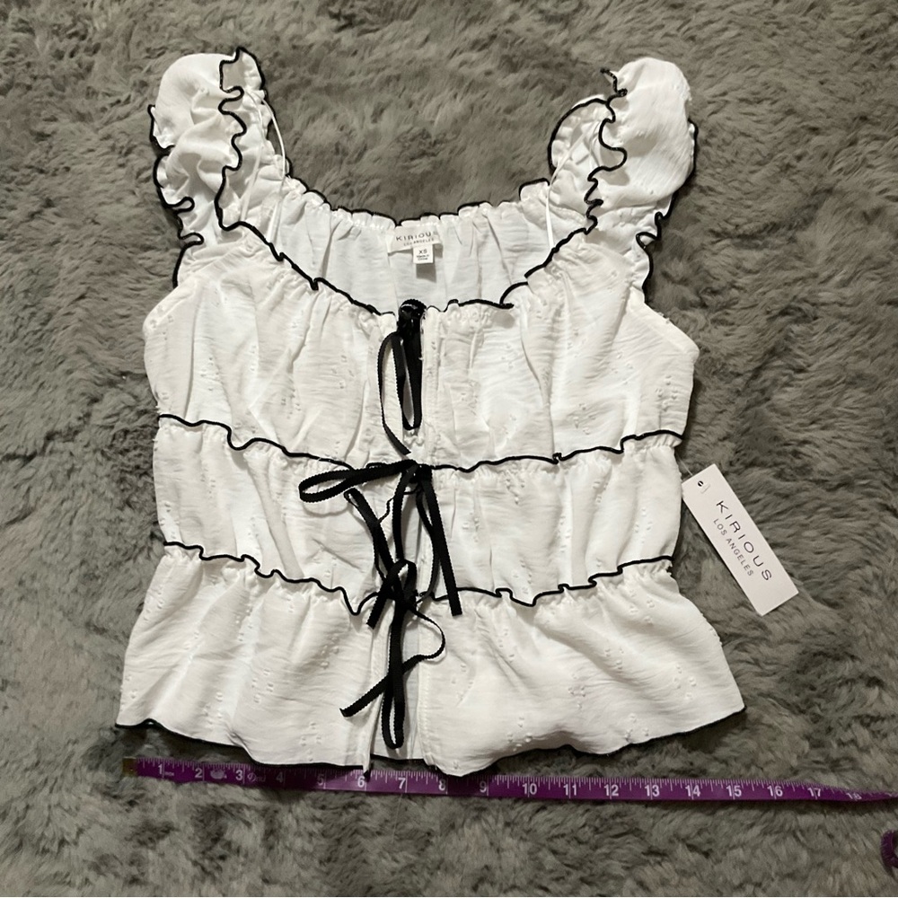 White and black ruffle top #glam #cottagecore